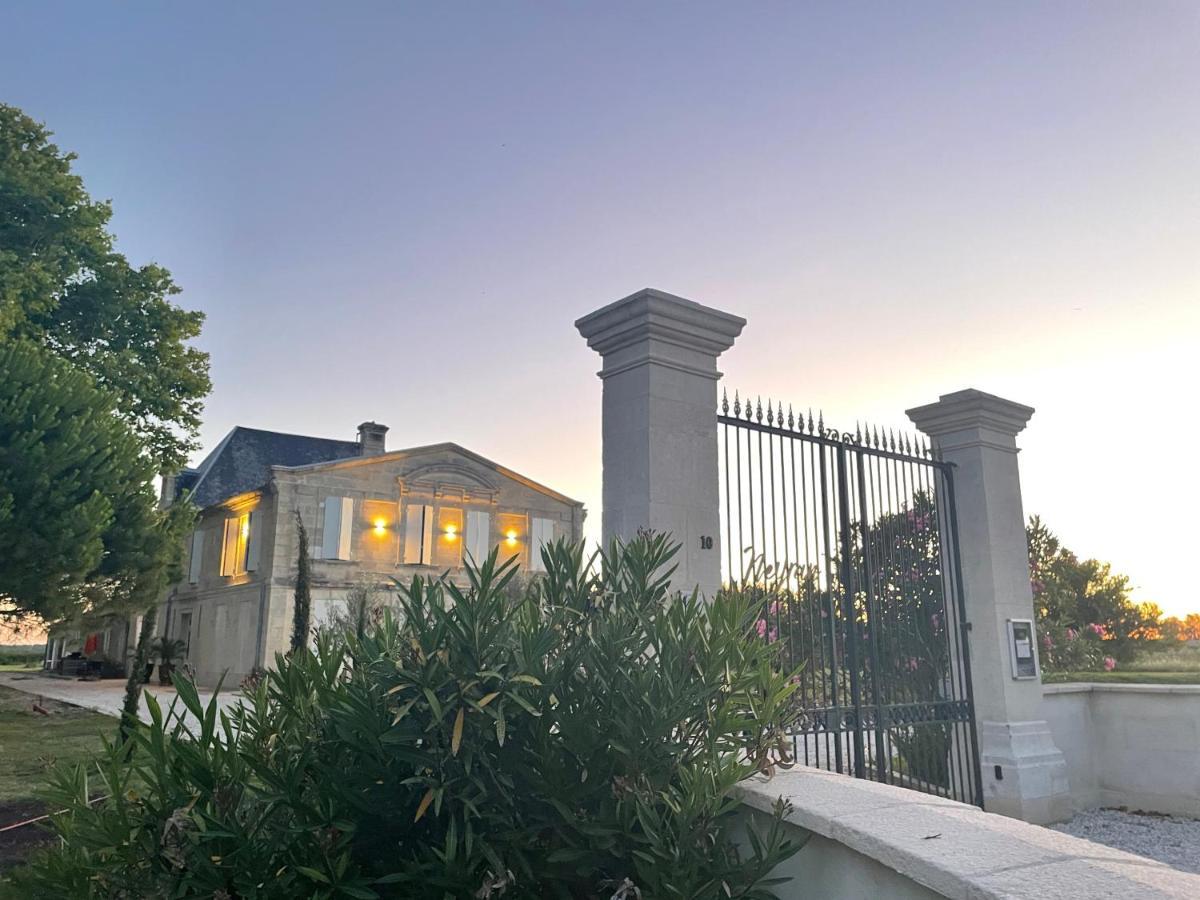 Chateau De Neyran Chambre D'Hotes & Spa Soulac-sur-Mer Bagian luar foto